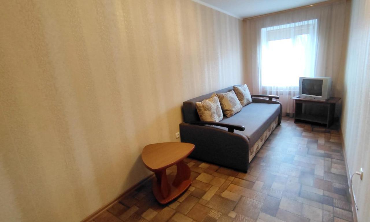 Двухкомнатные Апартаменты Центр Mystetsʹka 3 Kr Apartments Krivói Rog Exterior foto