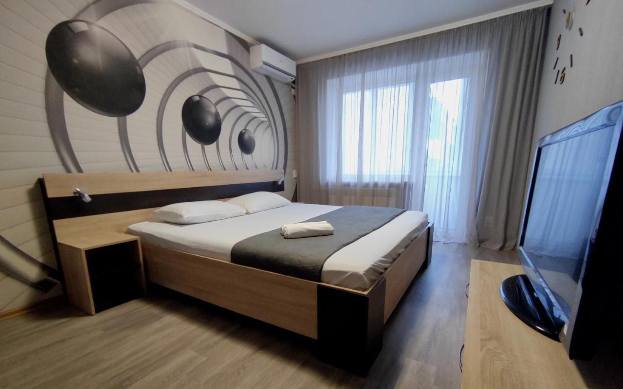 Двухкомнатные Апартаменты Центр Mystetsʹka 3 Kr Apartments Krivói Rog Exterior foto