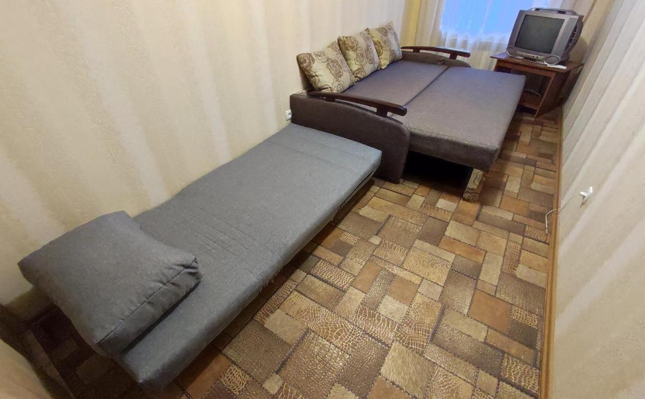 Двухкомнатные Апартаменты Центр Mystetsʹka 3 Kr Apartments Krivói Rog Exterior foto